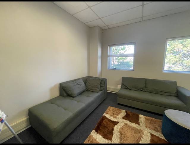128M² OFFICE TO LET IN LYME PARK